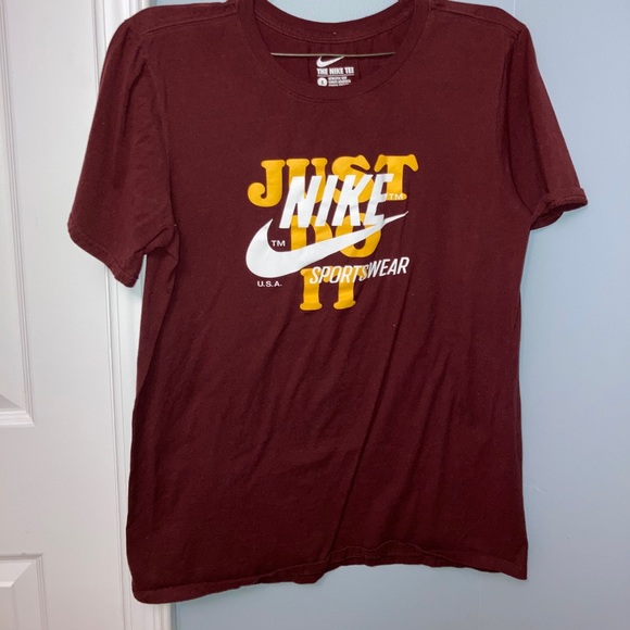 Nike Athletic Cut T-shirt - Picture 2 of 6